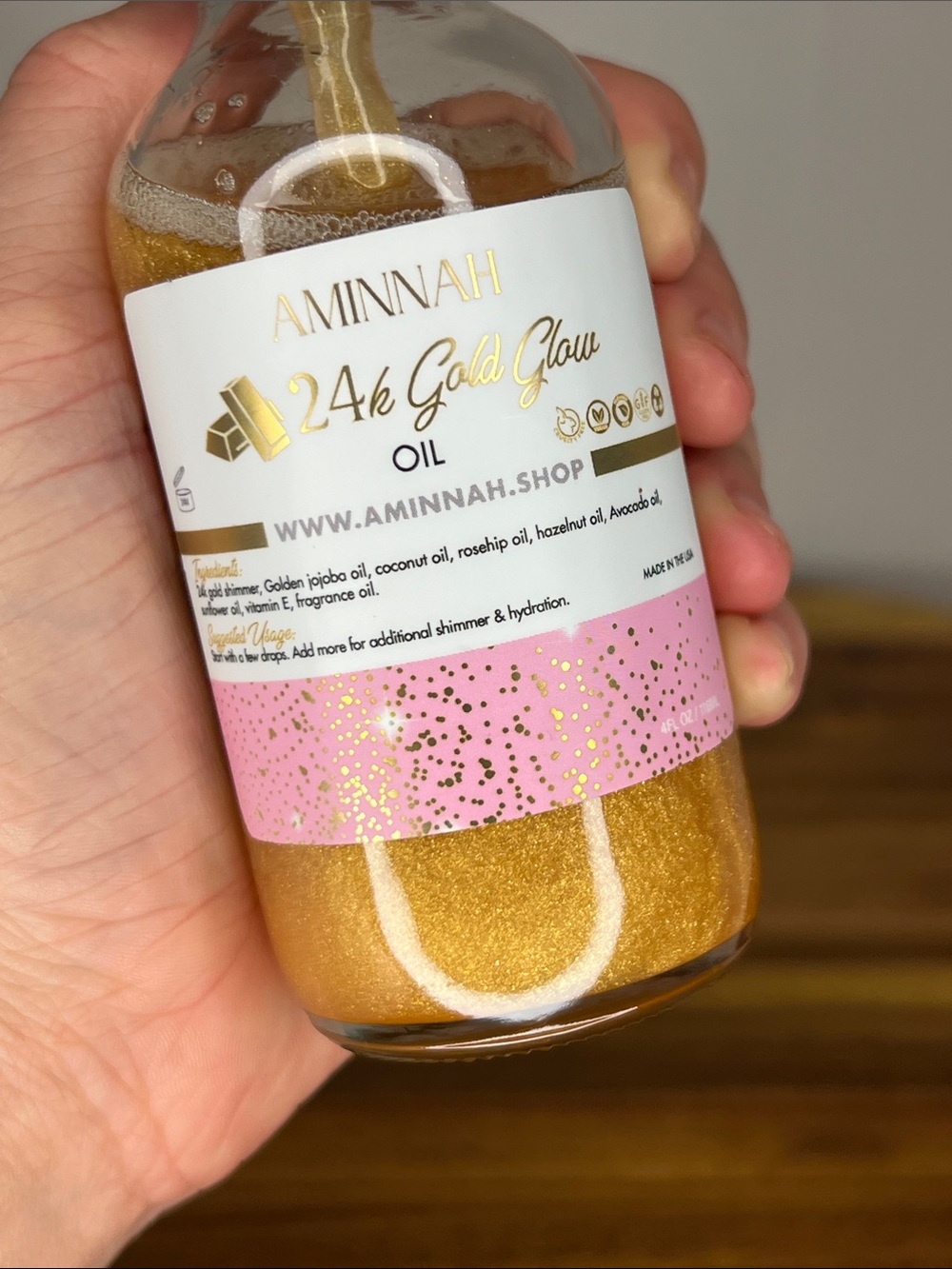 Aminnah 24k Gold Glow Body Oil - Picture 2 of 3